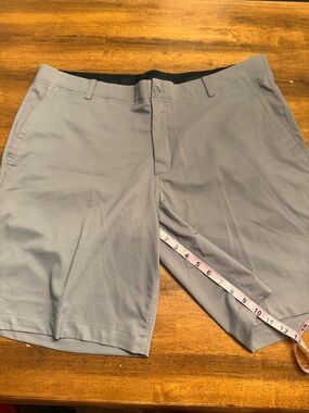 Nike 10 inch Men's Performance Golf Shorts - Gray - size 42